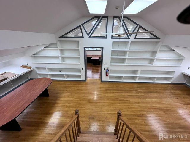 107 Stuyvesant Avenue 201, Lyndhurst, NJ 07071