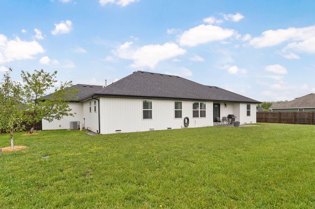916 W Charlotte Court, Republic, MO 65738