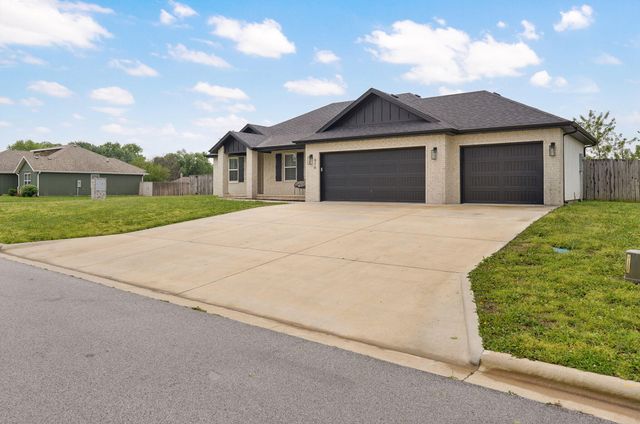 916 W Charlotte Court, Republic, MO 65738