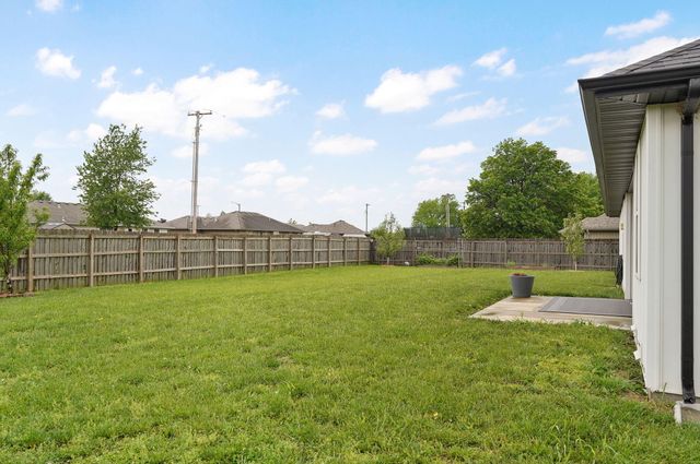 916 W Charlotte Court, Republic, MO 65738