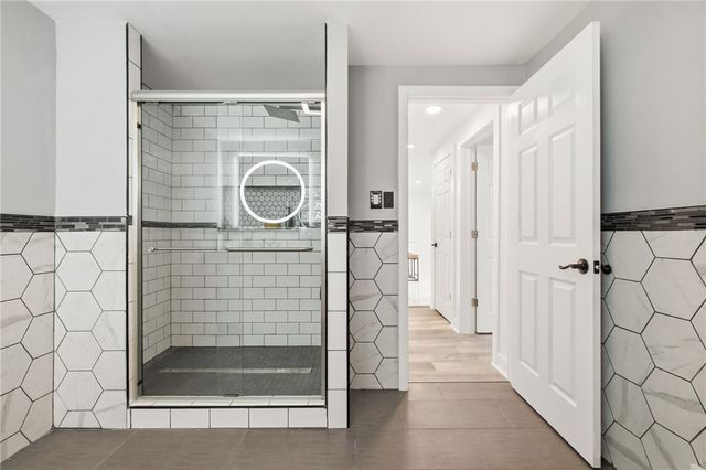 512 Westinghouse Ave, N Versailles, PA 15137