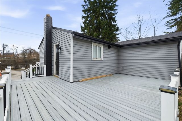 512 Westinghouse Ave, N Versailles, PA 15137