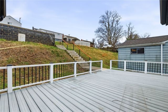 512 Westinghouse Ave, N Versailles, PA 15137