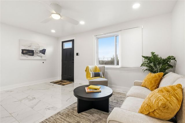 512 Westinghouse Ave, N Versailles, PA 15137