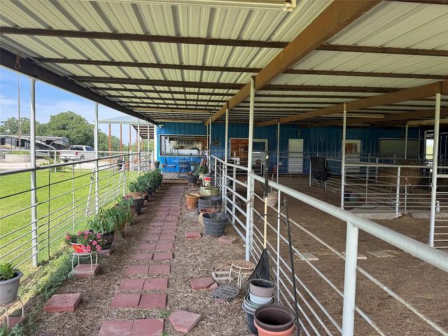 125B Rolling Bend Road, Alvord, TX 76225