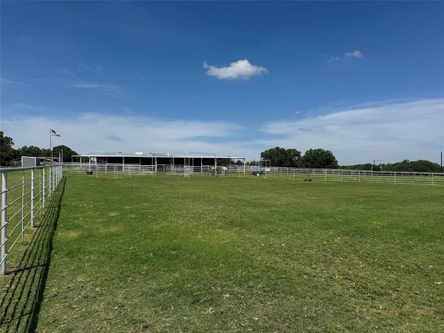 125B Rolling Bend Road, Alvord, TX 76225