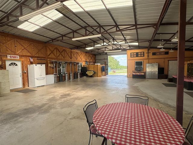 125B Rolling Bend Road, Alvord, TX 76225