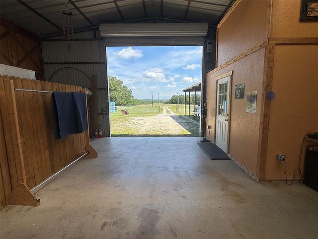 125B Rolling Bend Road, Alvord, TX 76225