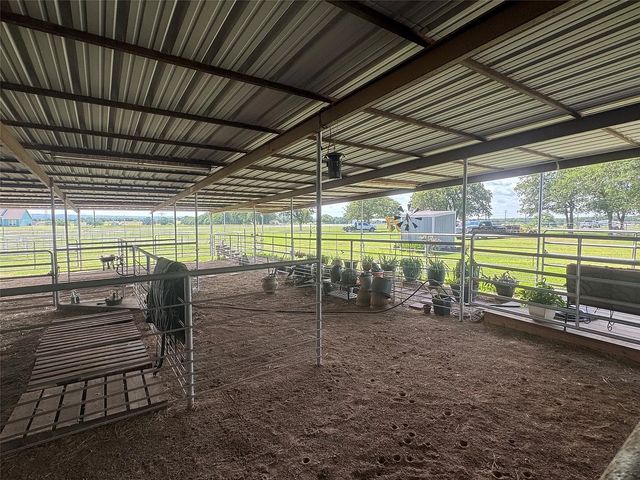 125B Rolling Bend Road, Alvord, TX 76225