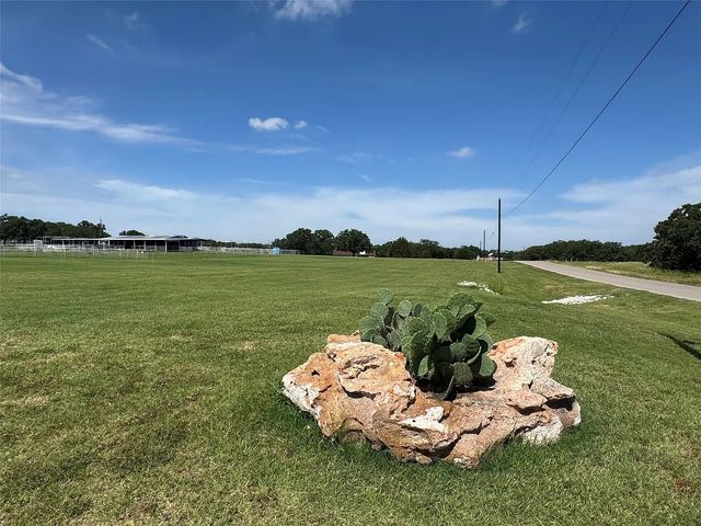 125B Rolling Bend Road, Alvord, TX 76225