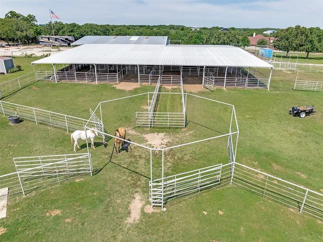 125B Rolling Bend Road, Alvord, TX 76225
