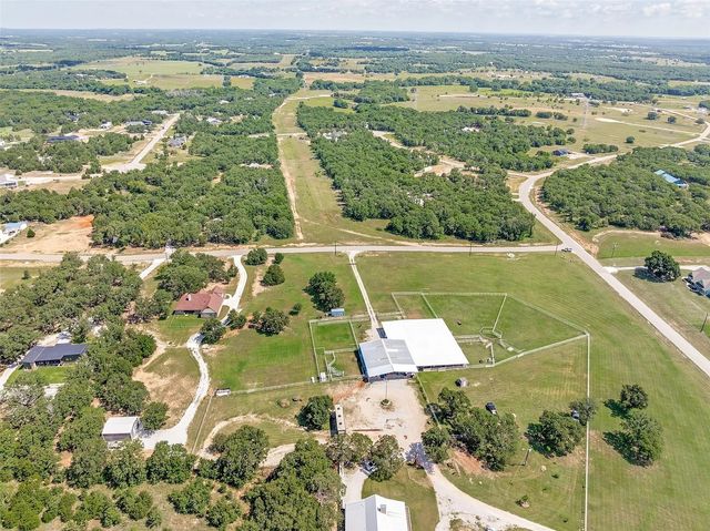 125B Rolling Bend Road, Alvord, TX 76225