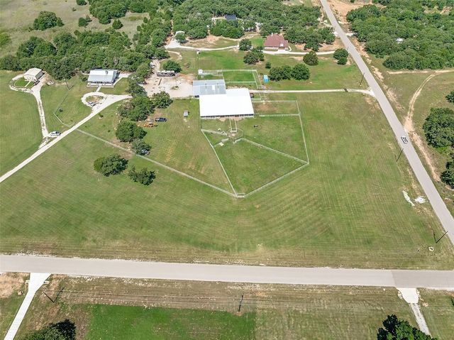 125B Rolling Bend Road, Alvord, TX 76225