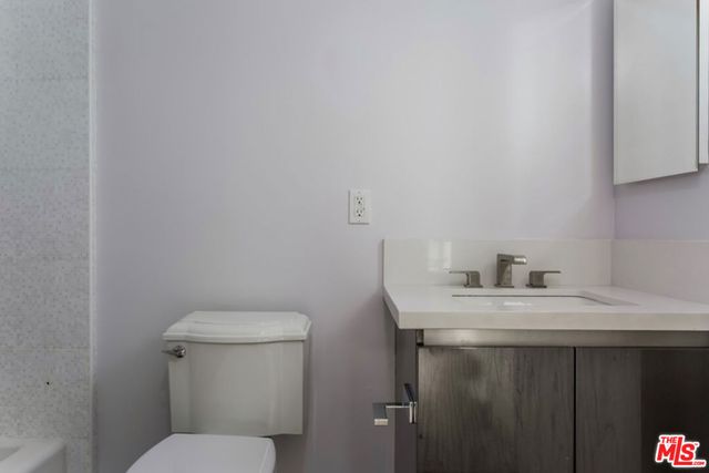 1945 Overland Avenue 202, Los Angeles, CA 90025