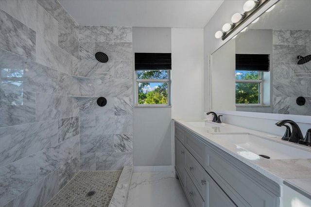 1945 Stratford Way, West Palm Beach, FL 33409