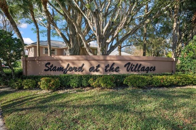 1945 Stratford Way, West Palm Beach, FL 33409