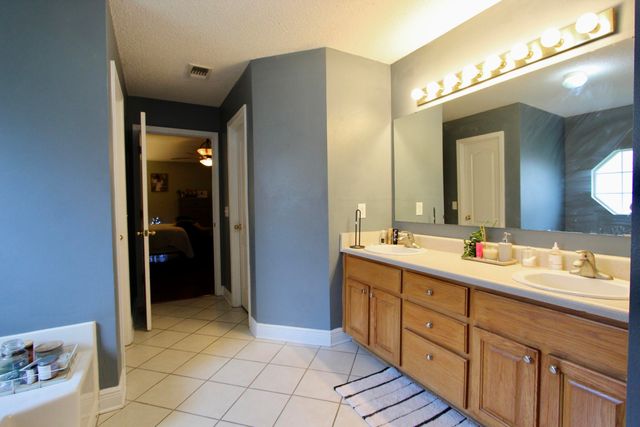 624 Territory Lane, Crestview, FL 32536