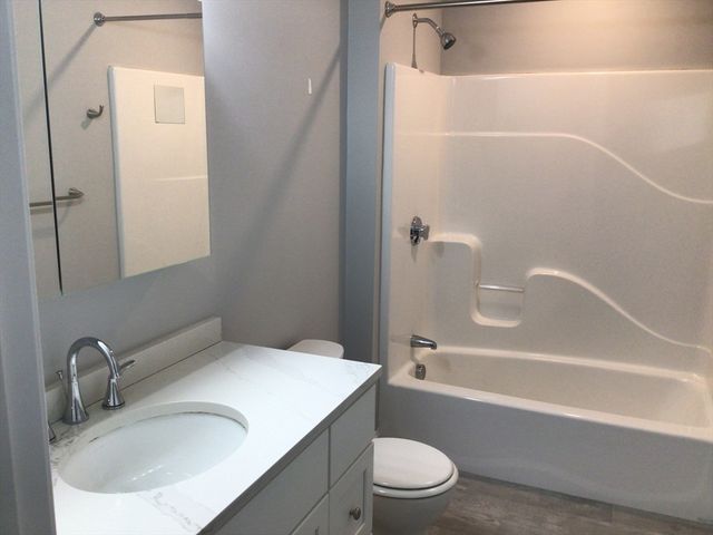 24 Christies Way 24, Holbrook, MA 02343