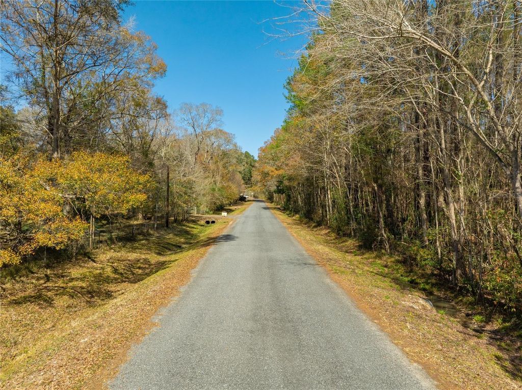 Image 24 of property listing at FOURACRE CIRCLE, Callahan, FL 32011