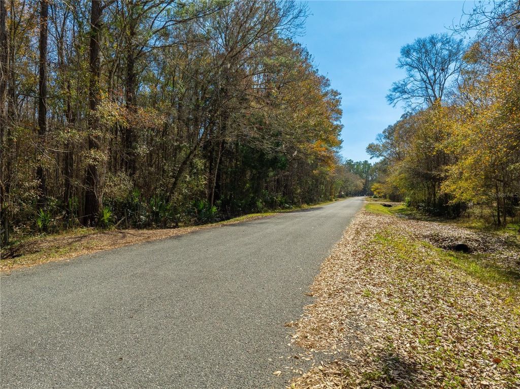 Image 28 of property listing at FOURACRE CIRCLE, Callahan, FL 32011