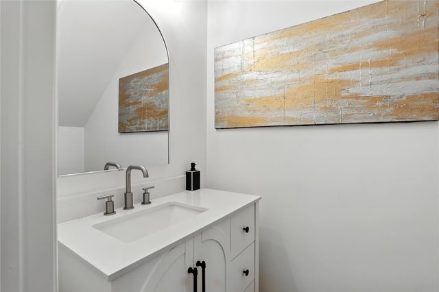 4951 Glenmeadow Drive, Houston, TX 77096