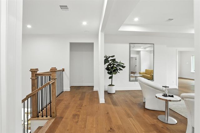 4951 Glenmeadow Drive, Houston, TX 77096