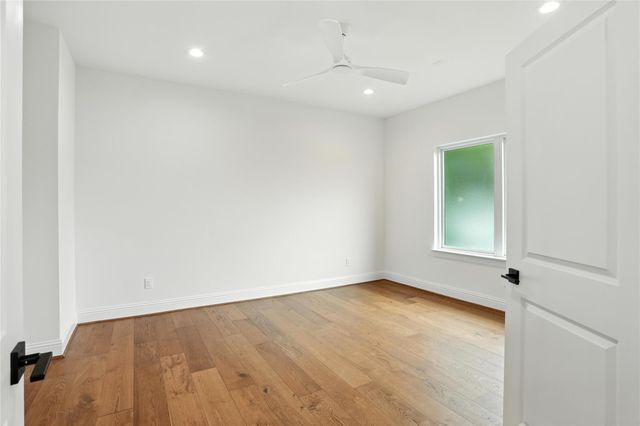 4951 Glenmeadow Drive, Houston, TX 77096