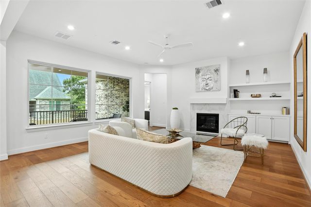 4951 Glenmeadow Drive, Houston, TX 77096