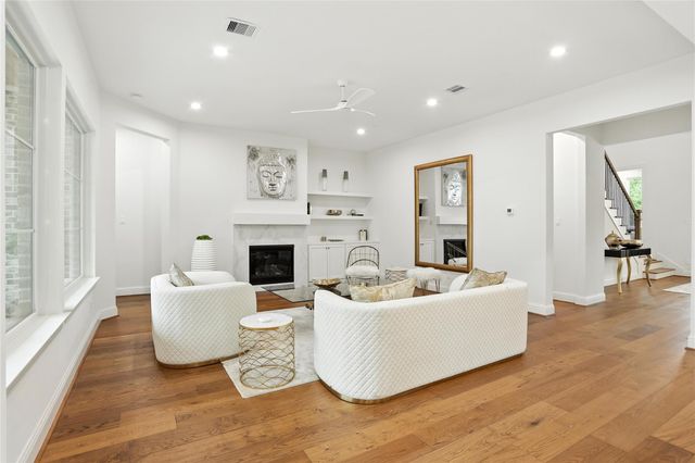 4951 Glenmeadow Drive, Houston, TX 77096