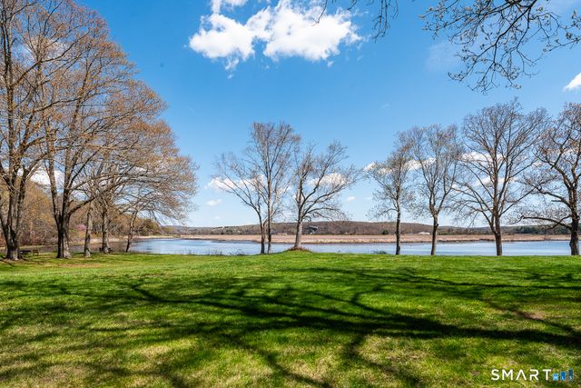 85 River Road G2, Essex, CT 06426