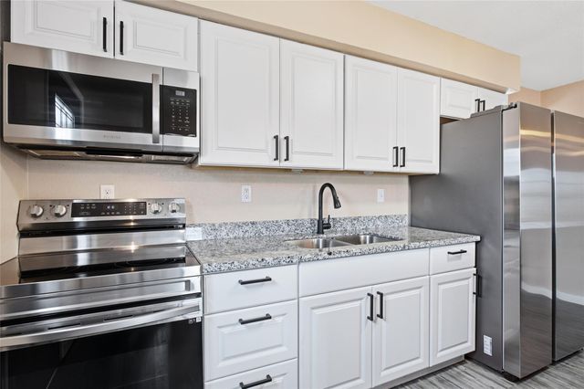 7720 Avenue E, Santa Fe, TX 77510