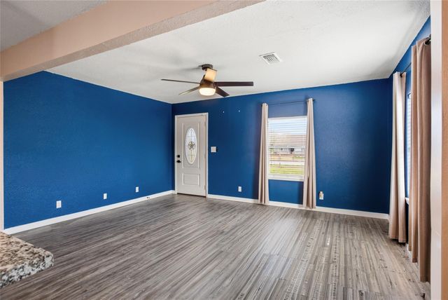 7720 Avenue E, Santa Fe, TX 77510