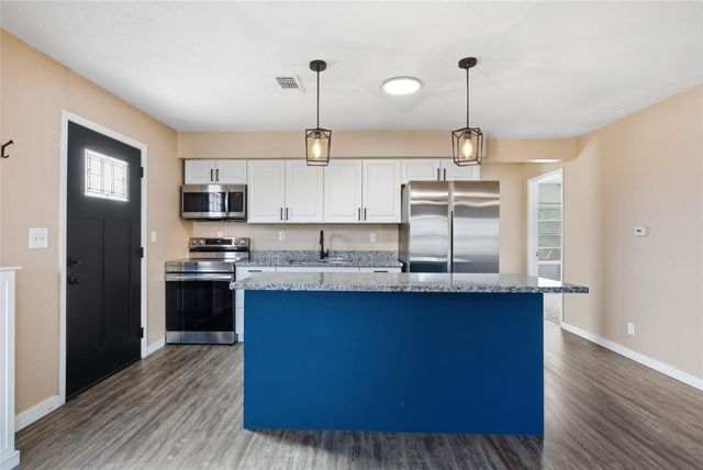 7720 Avenue E, Santa Fe, TX 77510