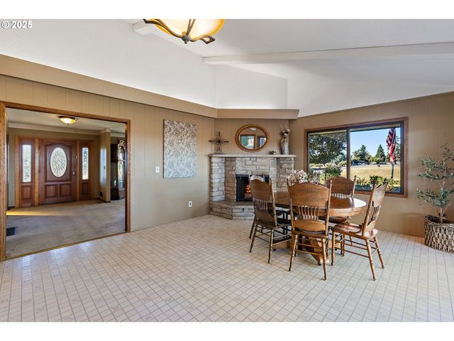 4667 ST PAUL Hwy Ne, St Paul, OR 97137