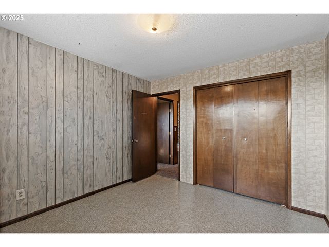 4667 ST PAUL Hwy Ne, St Paul, OR 97137