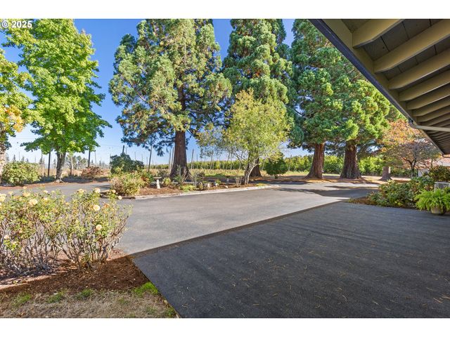 4667 ST PAUL Hwy Ne, St Paul, OR 97137