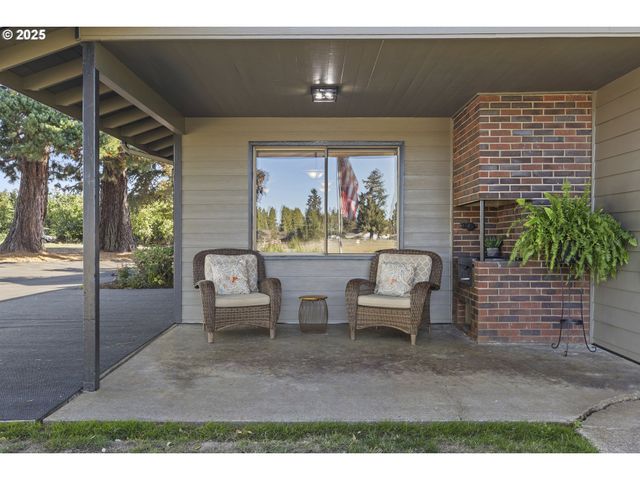 4667 ST PAUL Hwy Ne, St Paul, OR 97137