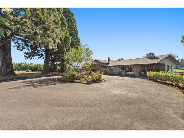 4667 ST PAUL Hwy Ne, St Paul, OR 97137