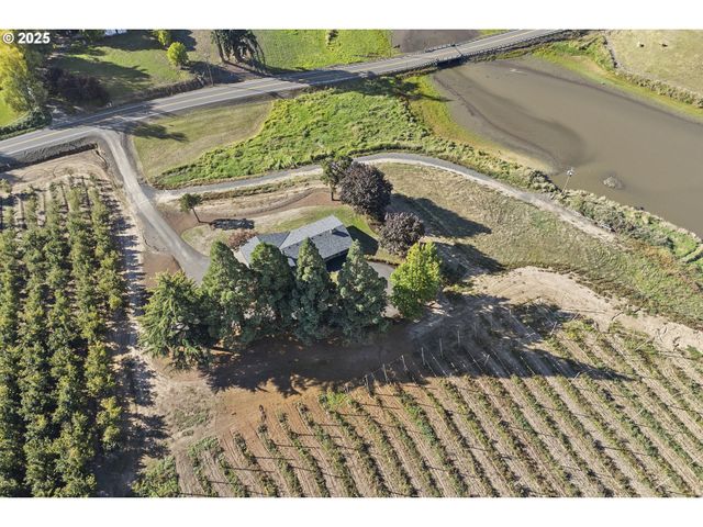 4667 ST PAUL Hwy Ne, St Paul, OR 97137