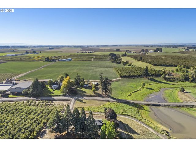 4667 ST PAUL Hwy Ne, St Paul, OR 97137