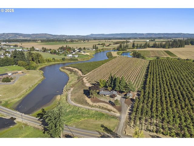 4667 ST PAUL Hwy Ne, St Paul, OR 97137