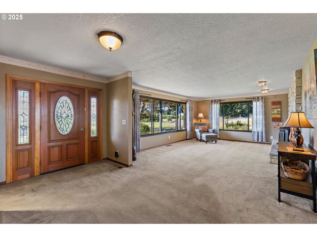 4667 ST PAUL Hwy Ne, St Paul, OR 97137