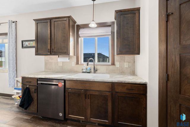 8209 E Willow Leaf St Street, Sioux Falls, SD 57110