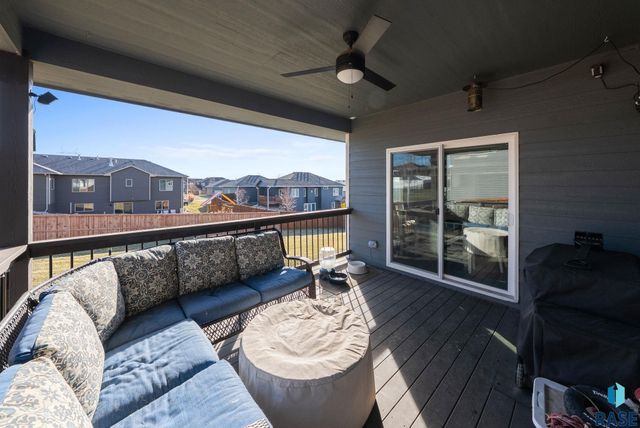 8209 E Willow Leaf St Street, Sioux Falls, SD 57110