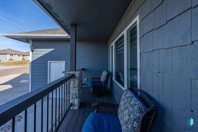 8209 E Willow Leaf St Street, Sioux Falls, SD 57110