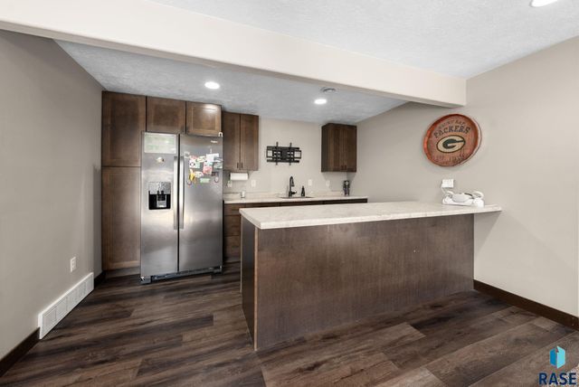 8209 E Willow Leaf St Street, Sioux Falls, SD 57110