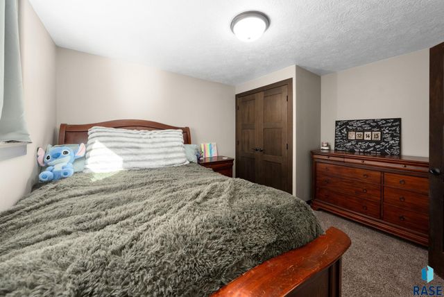 8209 E Willow Leaf St Street, Sioux Falls, SD 57110