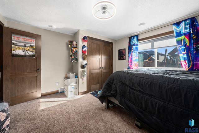 8209 E Willow Leaf St Street, Sioux Falls, SD 57110