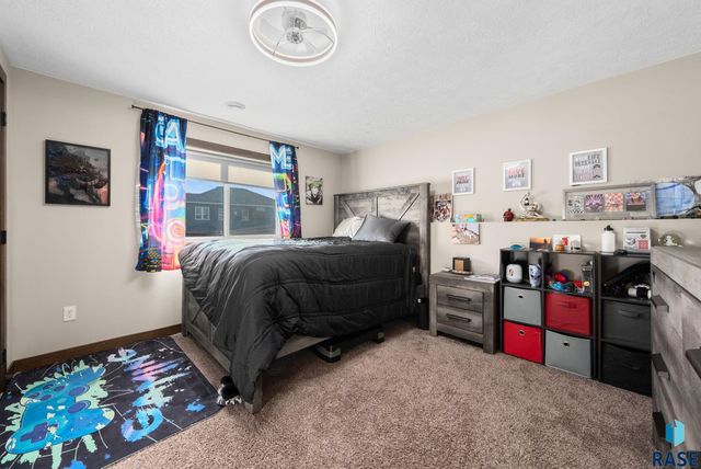 8209 E Willow Leaf St Street, Sioux Falls, SD 57110