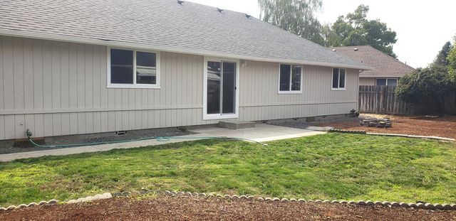 2774 Tyee Court, Grants Pass, OR 97527